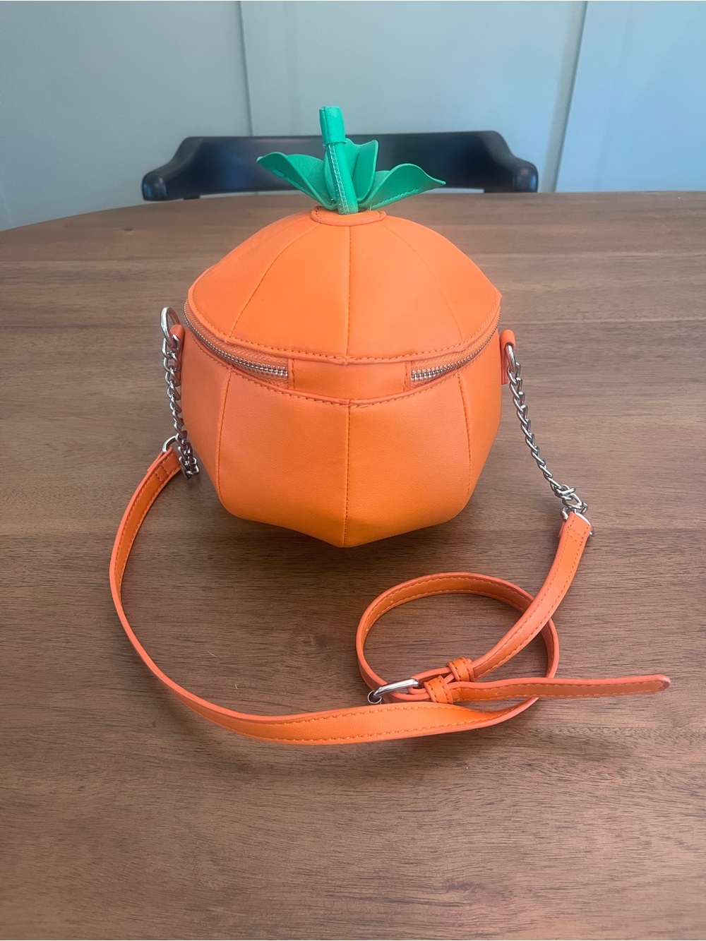 MAD Engine Orange Pumpkin Crossbody Bag with Green Leaf Top NWOT - Picture 2 of 7